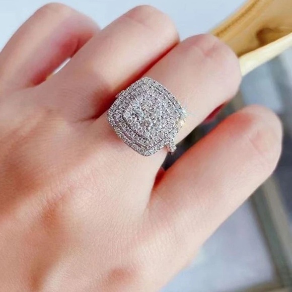 Odette Princess Cut Bridal Wedding Ring - Picture 4 of 10